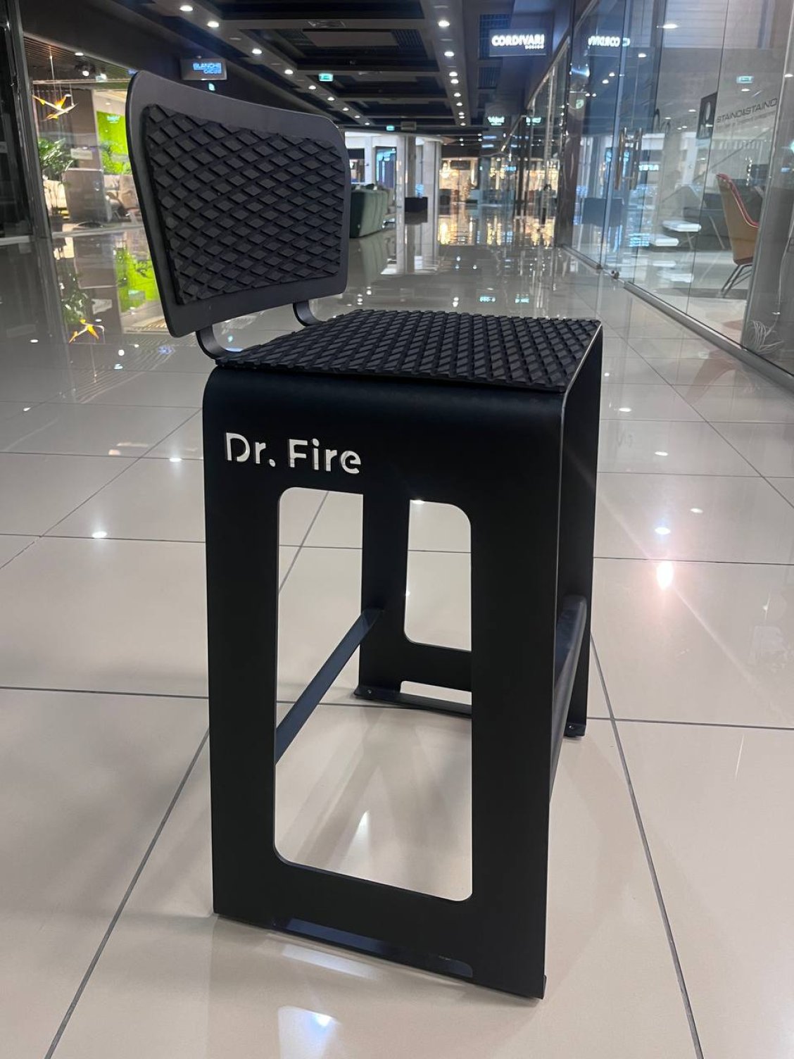 Стілець Dr.Fire