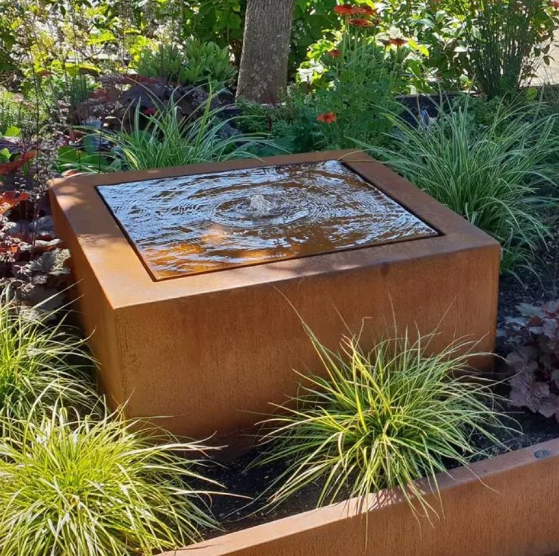 Фонтан «Водяний стіл», сталь CorTen, 80х80х40 см